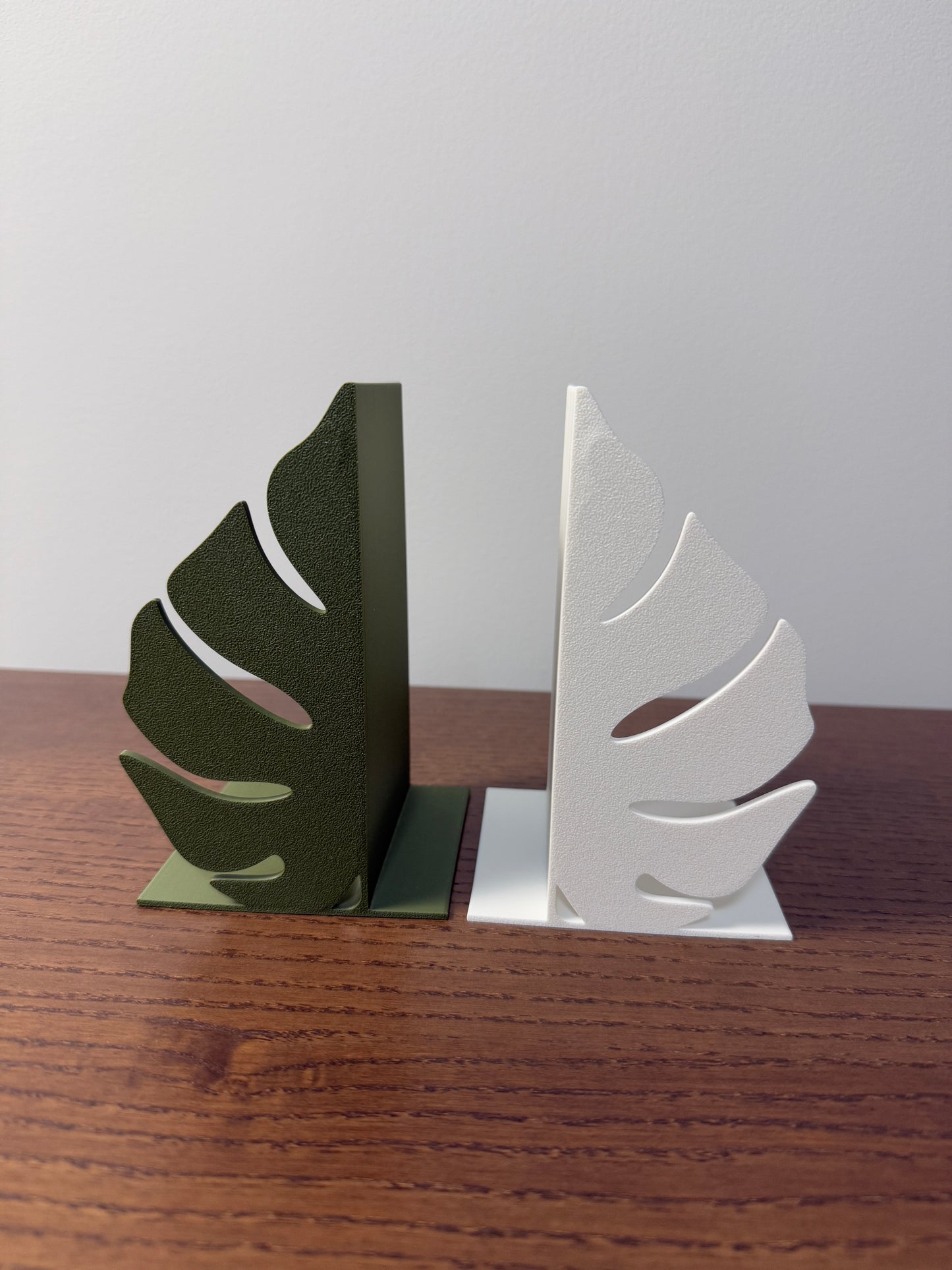 Monstera Albo Bookends